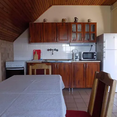 Apartamento Three-bedroom In I