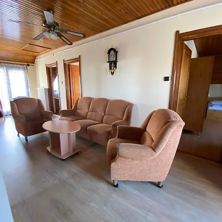 Three-bedroom In I Daire Gyenesdiás