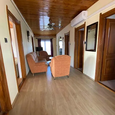 Daire Three-bedroom In I Gyenesdiás