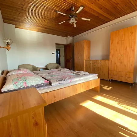 Apartment Three-bedroom In I