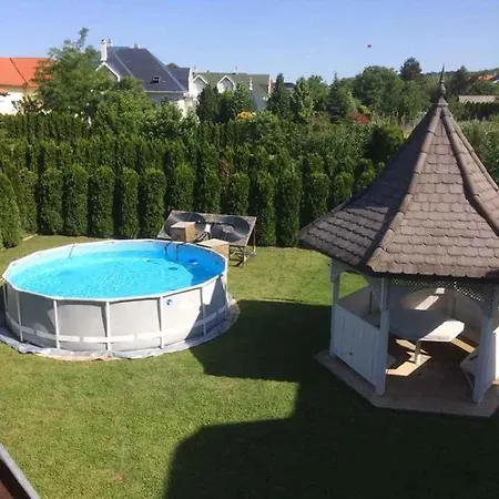 Apartment Three-bedroom In I Gyenesdias
