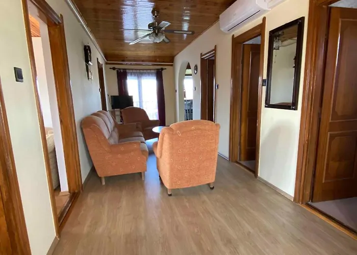 Apartmán Three-bedroom In I Gyenesdiás